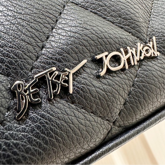 Betsey Johnson Jaw Dropping Skull Stud Tunnel Shoulder Bag NWT - Picture 8 of 15